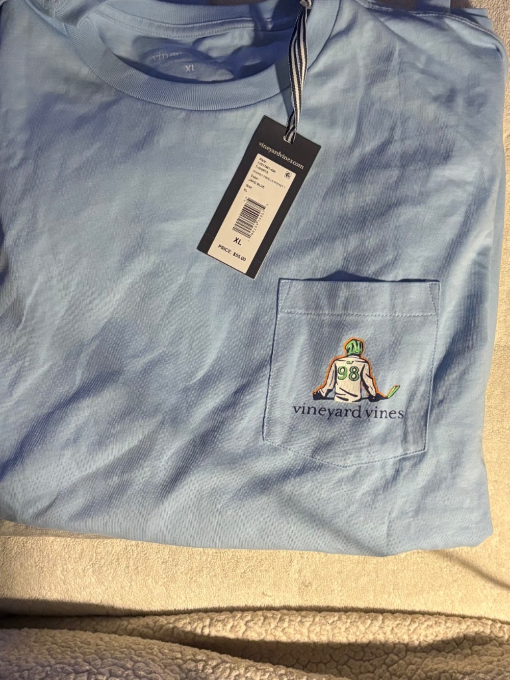NWT Mens Vineyard Vines long sleeve t shirt-hockey themed